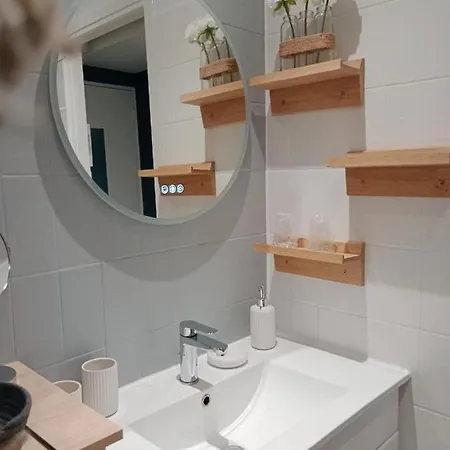 Apartment Studio Proche De La Mer Saint-Raphael (Var)